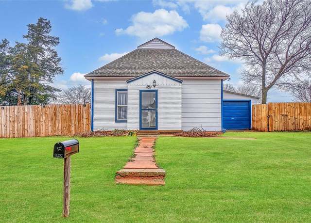 Property at 622 N 10th St, Thomas, OK 73669, 2 beds, 1 bath