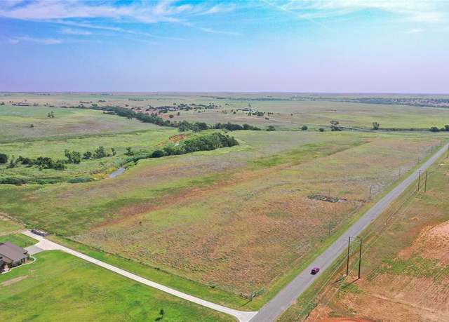 Property at 04 E Arapaho Rd, Weatherford, OK 73096