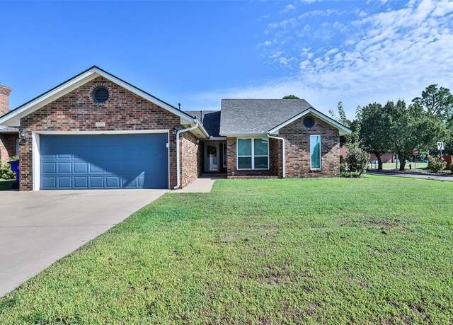 Property at 2421 Cimarron Dr, Norman, OK 73071, 3 beds, 2 baths