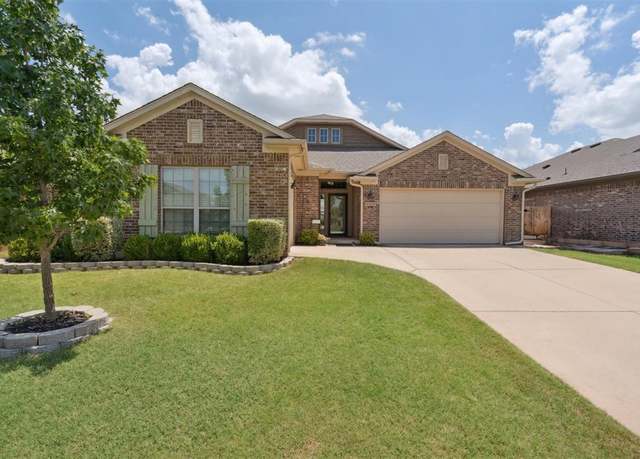 Property at 18809 Vea Dr, Edmond, OK 73012, 4 beds, 2 baths