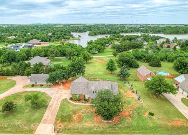 Property at 13119 Lacresta Dr, Piedmont, OK 73078, 4 beds, 2.5 baths