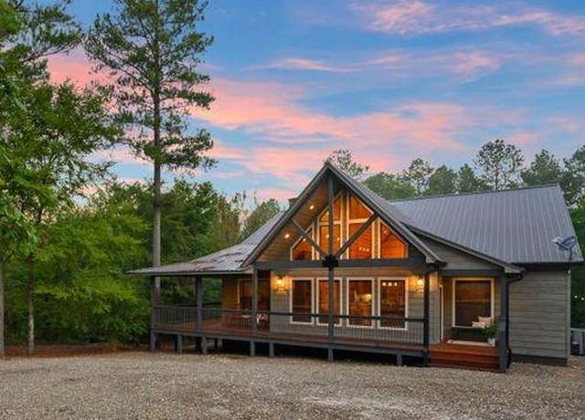 Property at 59 Green Briar Trl, Broken Bow, OK 74728, 4 beds, 3 baths