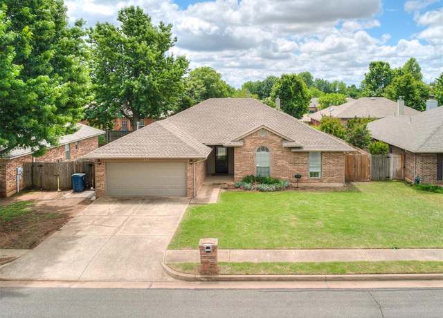 Property at 1225 Capitol Dr, Edmond, OK 73003, 3 beds, 2 baths