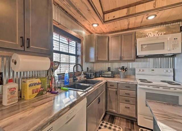 Property at 1985 Belpine Loop, Broken Bow, OK 74728, 1 bed, 1 bath