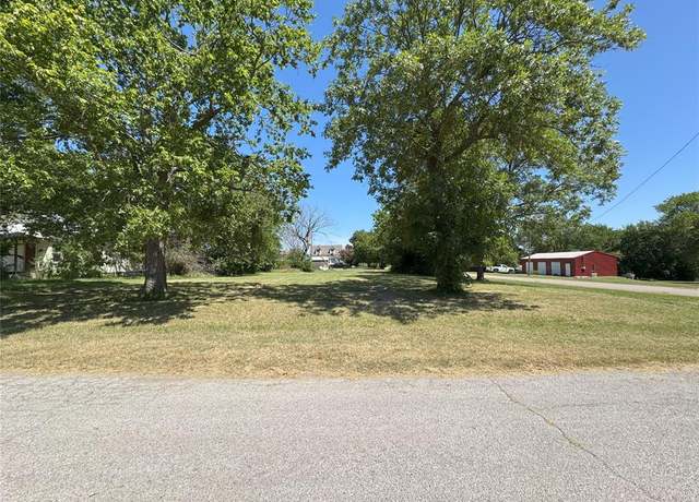 Property at 101 W 6th St, Stroud, OK 74079