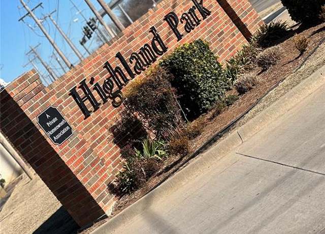 Property at 1723 E Lindsey St #4, Norman, OK 73071, 2 beds, 2 baths