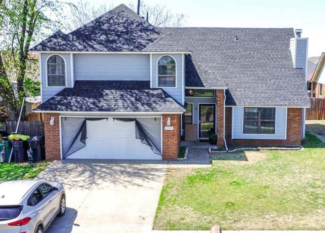 Property at 9209 Buttonwood Ave, Moore, OK 73160, 4 beds, 2 baths