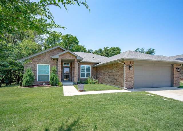 Property at 4404 Condor Dr, Norman, OK 73072, 3 beds, 2 baths