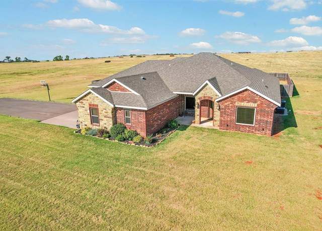 Property at 11335 N 1930 Rd, Sayre, OK 73662, 4 beds, 3 baths