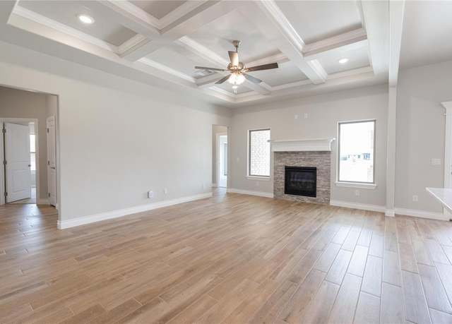 Property at 9312 Poppey Pl, Yukon, OK 73099, 4 beds, 3 baths