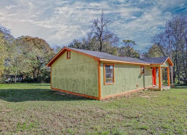 Property at 104 Lukfata St, Broken Bow, OK 74728, 2 beds, 1 bath