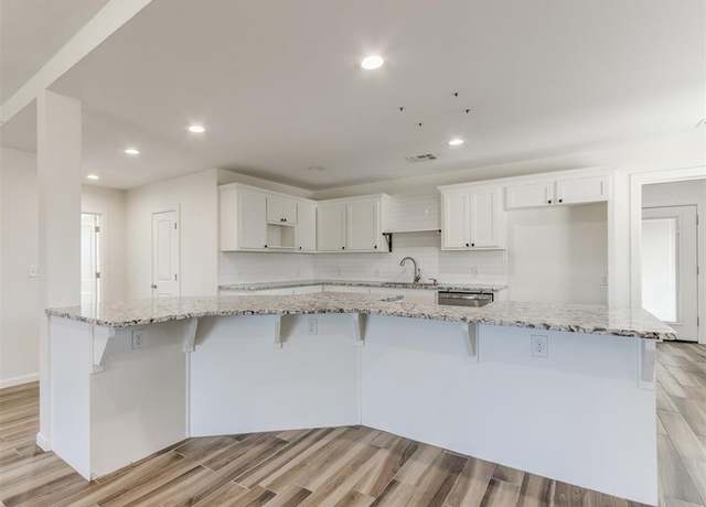 Property at 37005 Lake Rd, Shawnee, OK 74801, 3 beds, 3 baths