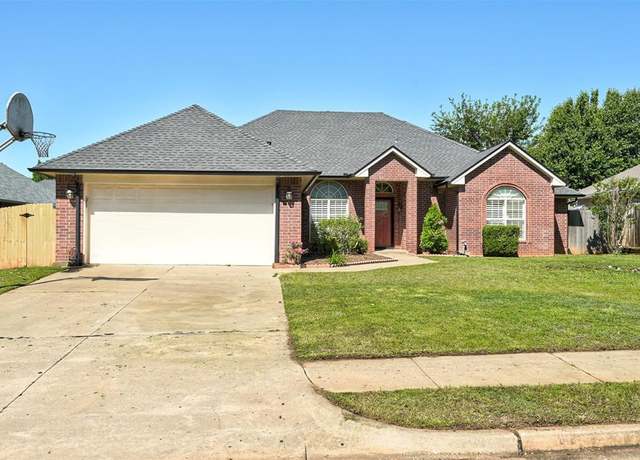 Property at 817 Adams Trl, Edmond, OK 73003, 4 beds, 3 baths