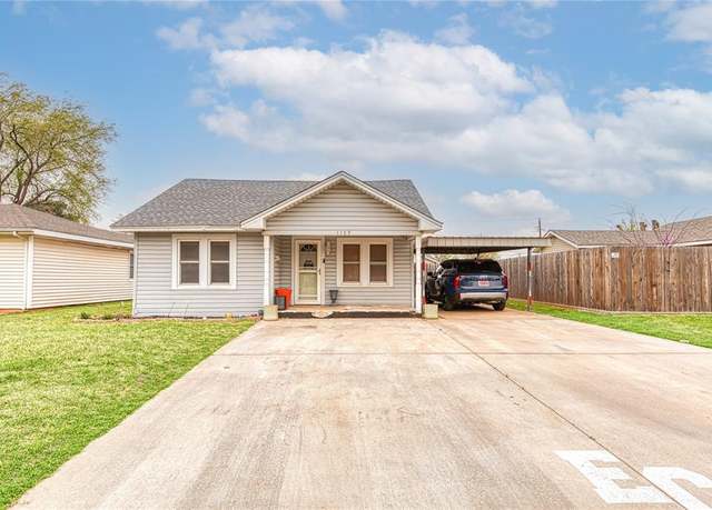 Property at 1109 W A Ave, Elk City, OK 73644, 3 beds, 2 baths