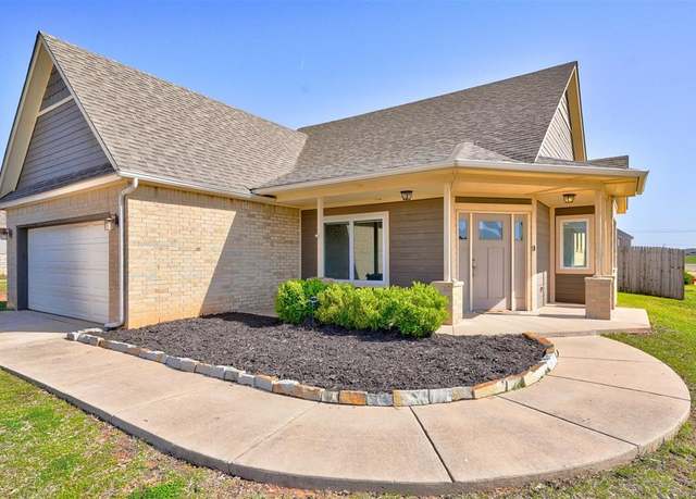 Property at 8336 NW 138th Cir, Oklahoma City, OK 73142, 3 beds, 2 baths