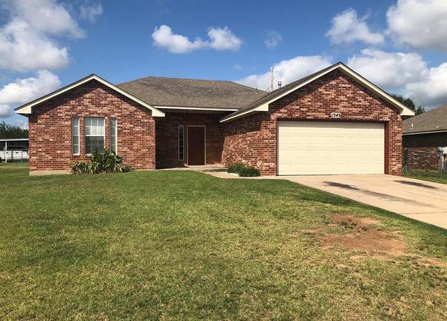 Property at 1545 Tudor Dr, Moore, OK 73160, 3 beds, 2 baths