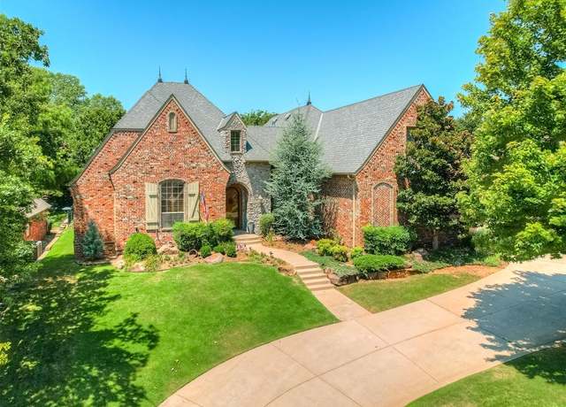 Property at 3017 Cumberland Dr, Edmond, OK 73034, 3 beds, 3 baths