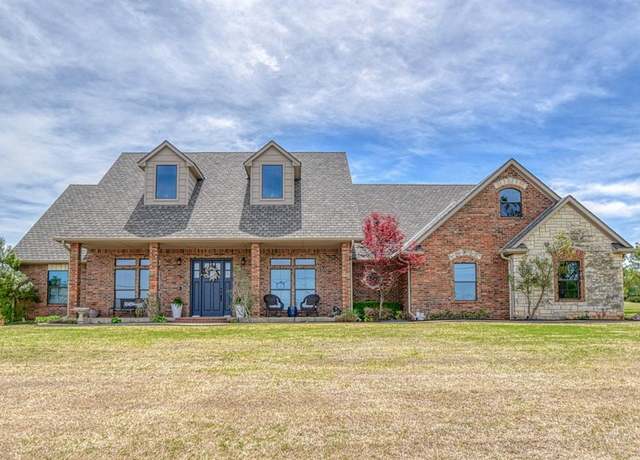 Property at 2501 W Georgia Ave, Chickasha, OK 73018, 4 beds, 4.5 baths