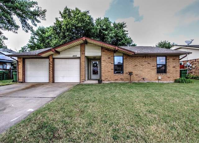 Property at 1055 Mulbury Mansion, Yukon, OK 73099, 3 beds, 2 baths