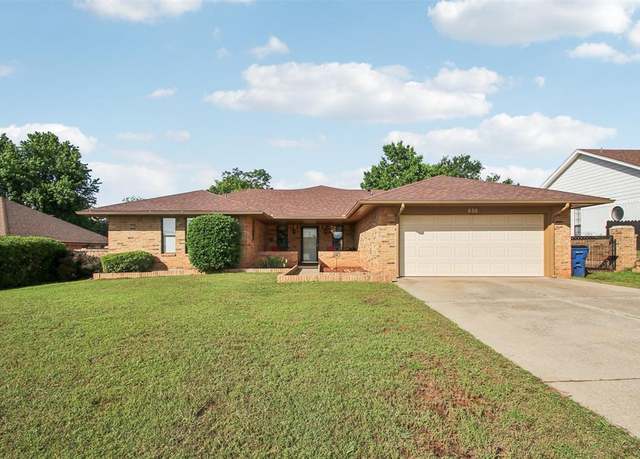Property at 630 N Edgewood Ter, Mustang, OK 73064, 3 beds, 2 baths