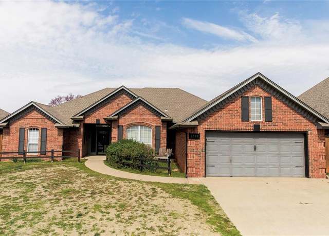 Property at 1313 SW 121st St, Oklahoma City, OK 73170, 3 beds, 2.5 baths