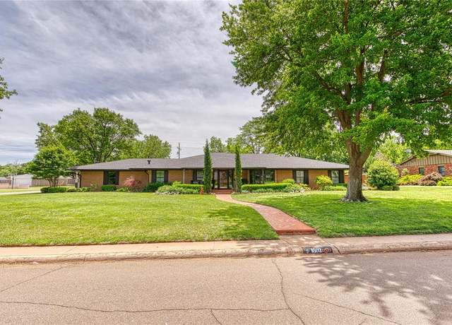 Property at 1502 W D Ave, Elk City, OK 73644, 3 beds, 2.5 baths