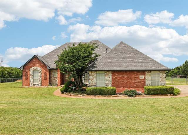 Property at 1329 S Southersby Dr, Mustang, OK 73064, 4 beds, 3 baths
