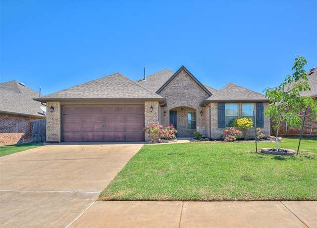 Property at 18608 Summer Grove Ave, Edmond, OK 73012, 3 beds, 2 baths