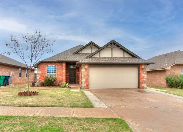 Property at 18205 Sandhurst Ct, Edmond, OK 73012, 3 beds, 2 baths