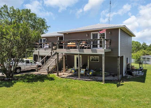 Property at 68 Ridgeview Rd, Ardmore, OK 73401, 3 beds, 2.5 baths
