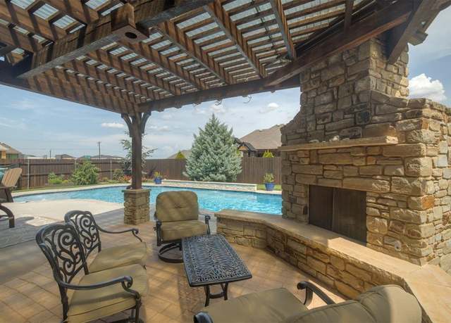 Property at 14916 Stone Manor Dr, Oklahoma City, OK 73142, 4 beds, 3 baths