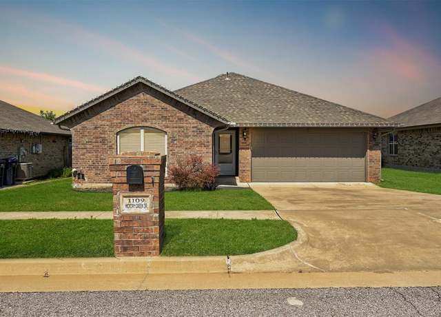 Property at 1109 Hickory Creek Dr, Yukon, OK 73099, 3 beds, 2 baths