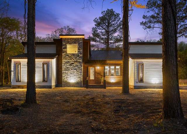 Property at 292 Xpress Ln, Broken Bow, OK 74728, 5 beds, 5.5 baths