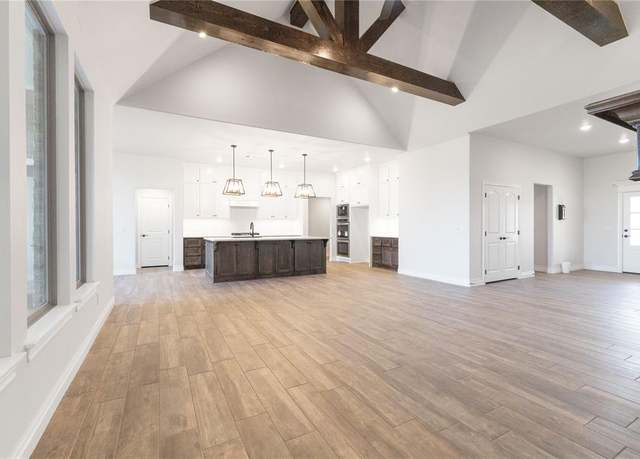 Property at 9705 Blue Bonnet Blvd, Edmond, OK 73025, 5 beds, 3.5 baths