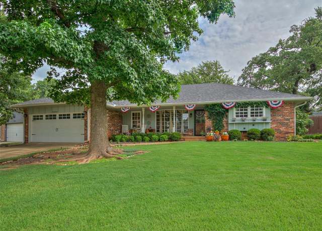 Property at 1301 Ridgecrest Rd, Edmond, OK 73013, 3 beds, 2.5 baths