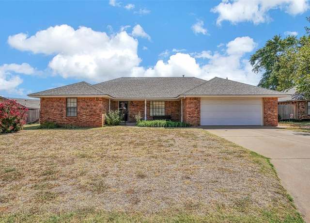 Property at 1716 E Ridgeway St, Weatherford, OK 73096, 3 beds, 2 baths