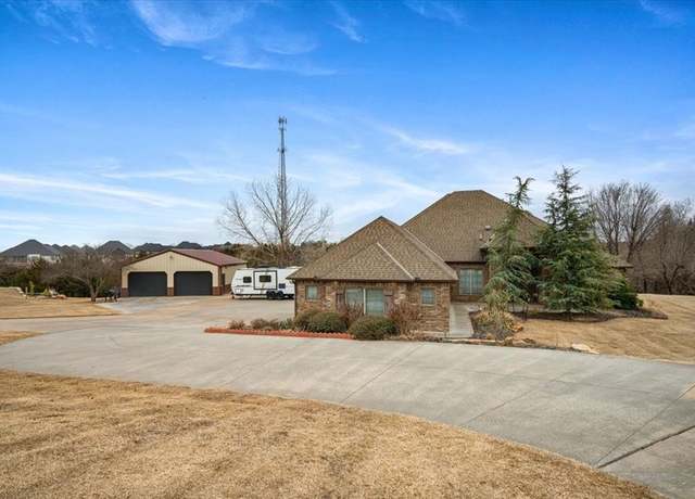 Property at 4608 Riata Cir, Tuttle, OK 73089, 3 beds, 3.5 baths