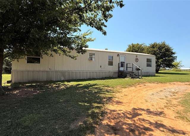 Property at 103 Valley Rim Ct, Shawnee, OK 74804, 2 beds, 2 baths