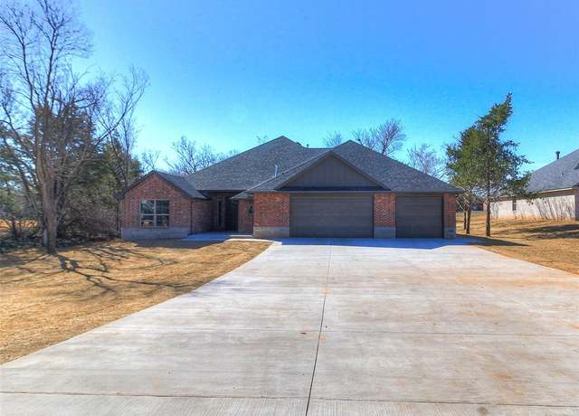 Property at 9071 Oak Tree Cir, Edmond, OK 73025, 4 beds, 3 baths