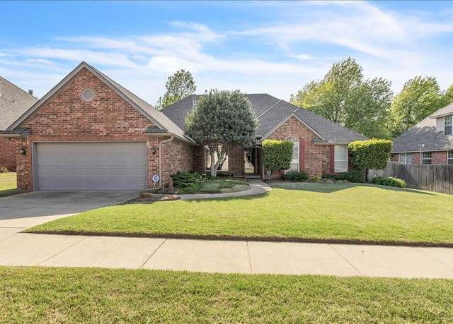Property at 13915 Middleberry Rd, Edmond, OK 73013, 4 beds, 3 baths