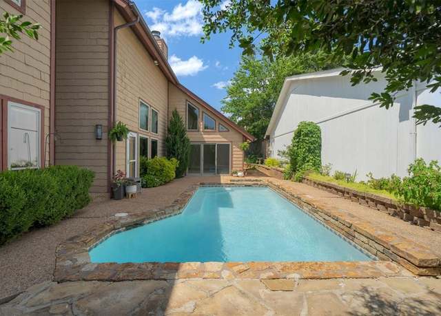 Property at 1615 Fox Hollow Rdg, Oklahoma City, OK 73131, 3 beds, 3 baths