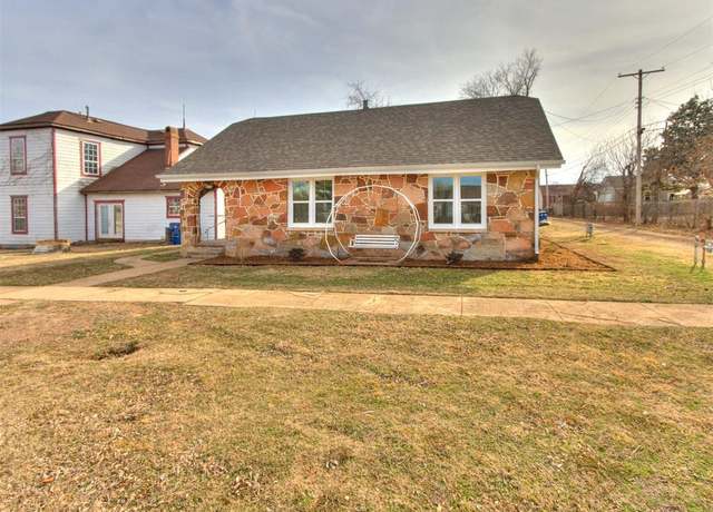 Property at 209 E Don Blanding Ave, Kingfisher, OK 73750, 2 beds, 1 bath