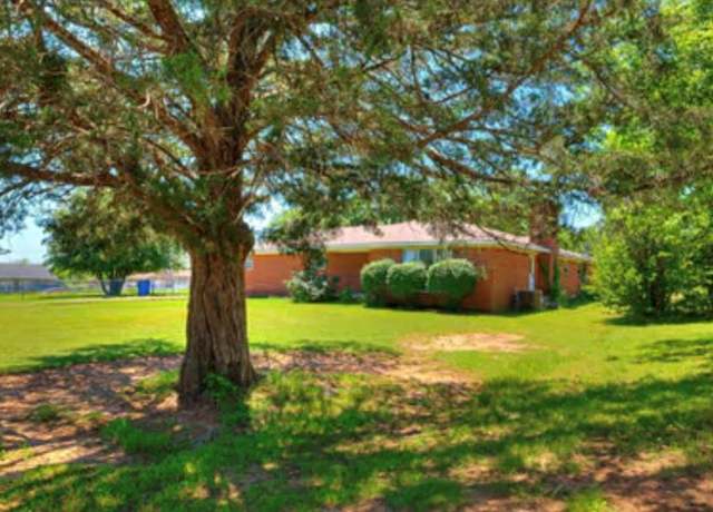 Property at 18906 13th St, Shawnee, OK 74801, 5 beds, 3 baths