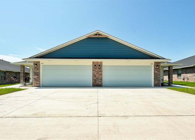 Property at 208 NW 122nd St, Oklahoma City, OK 73114, 6 beds, 4 baths