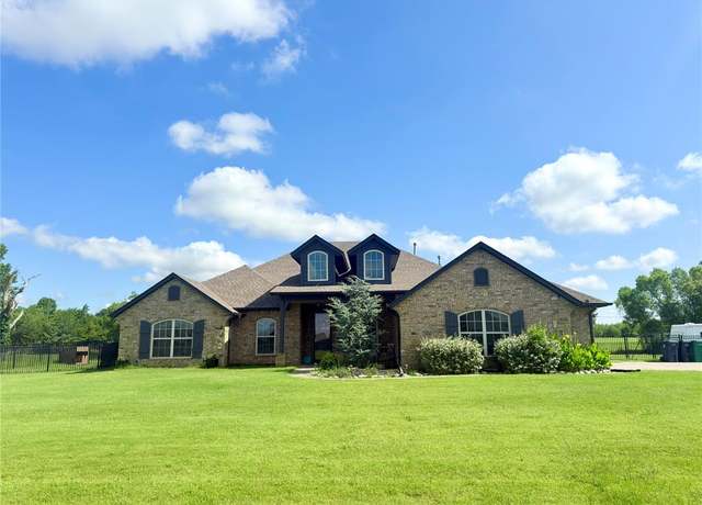 Property at 12717 SW 24th St, Yukon, OK 73099, 4 beds, 3 baths