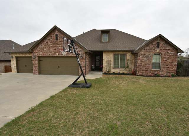 Property at 1015 Morning Glory Ln, Seminole, OK 74868, 3 beds, 2 baths