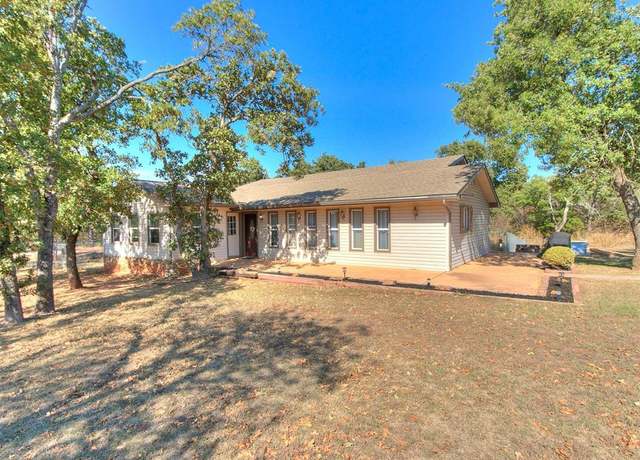 Property at 329326 E 1021 Rd, Harrah, OK 73045, 4 beds, 2 baths