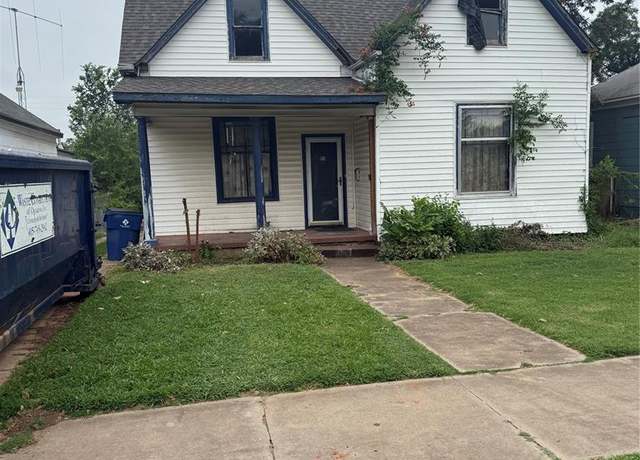 Property at 709 E Cleveland Ave, Guthrie, OK 73044, 6 beds, 2 baths