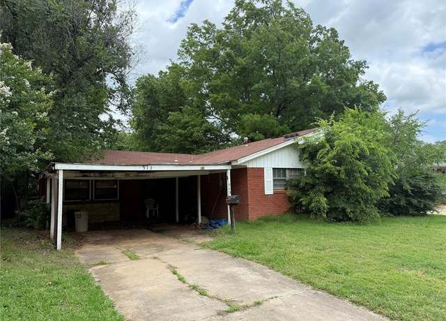 Property at 513 Manor Dr, Norman, OK 73072, 4 beds, 1 bath
