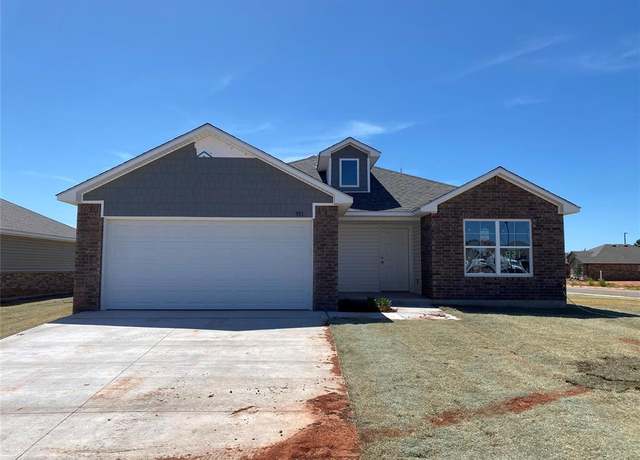 Property at 921 S Buffalo Ln, Mustang, OK 73064, 3 beds, 2 baths